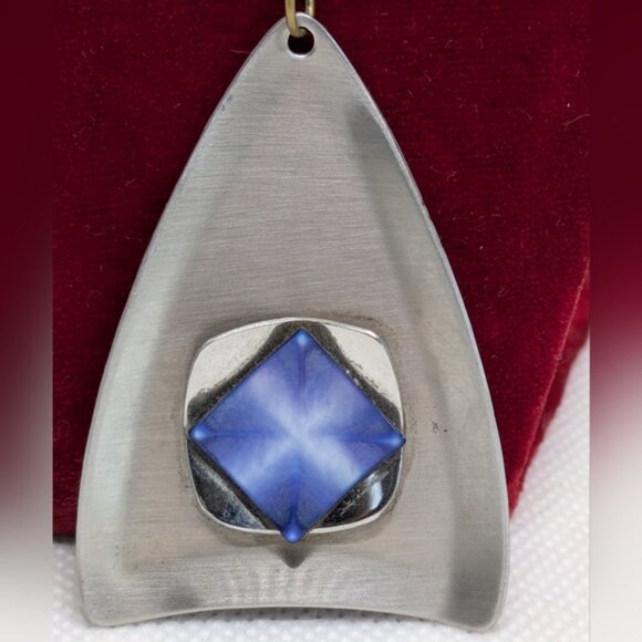 Vintage Modernist Stainless Steel Necklace Signed Peak Blue Center Unisex Men "P - Picture 3 of 9